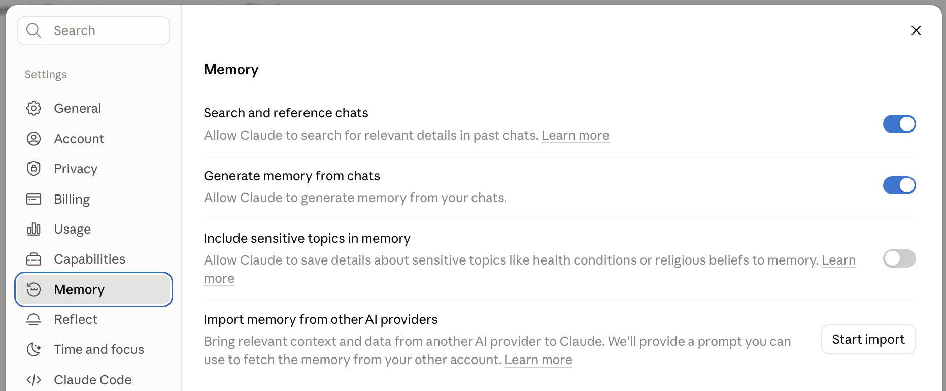 Экран Settings, раздел Memory: включённый переключатель Search and reference chats первым в списке